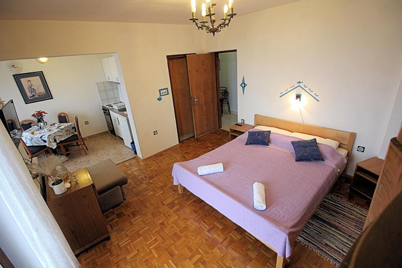 Guesthouse Marija Нови Винодолски Екстериор снимка