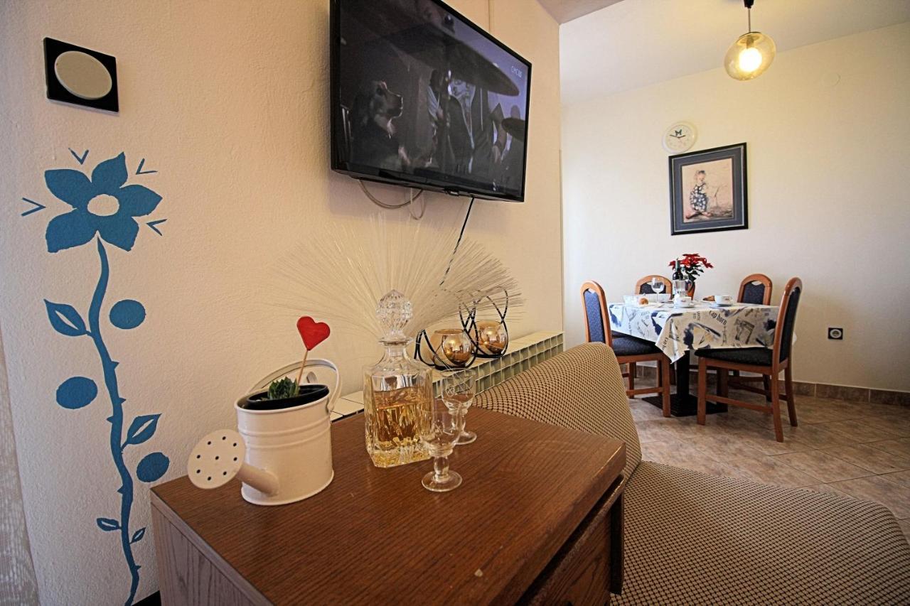 Guesthouse Marija Нови Винодолски Екстериор снимка