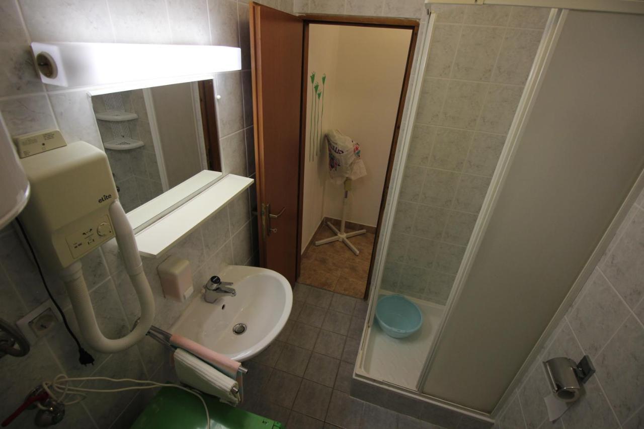 Guesthouse Marija Нови Винодолски Екстериор снимка